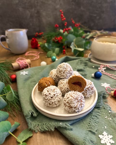 pepparkaksbollar med lingon